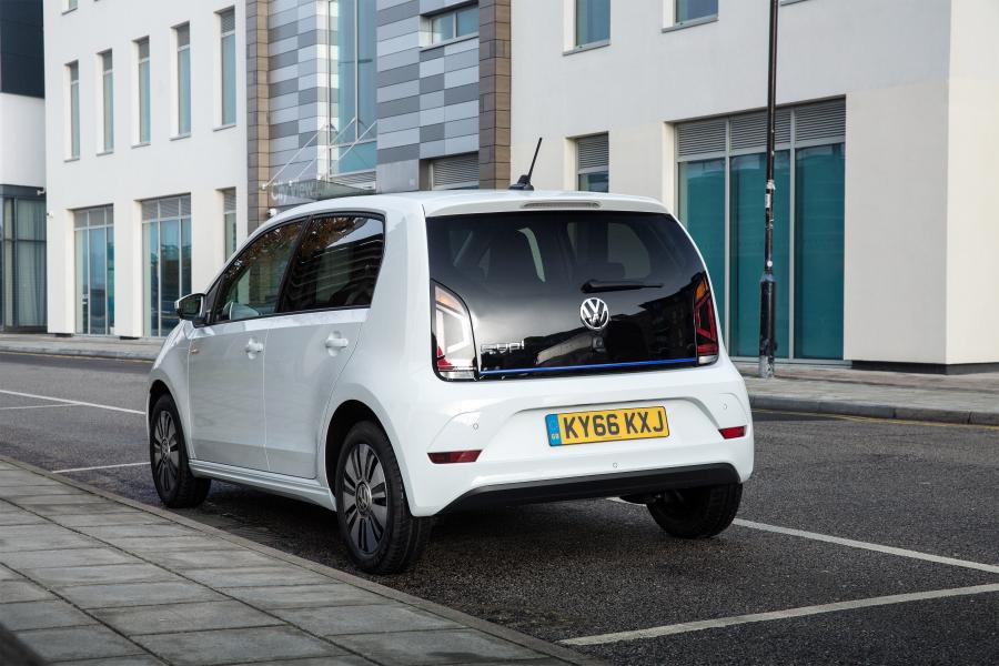  Volkswagen e-up! 2016 года  (UK) (фото 13 из 22)
